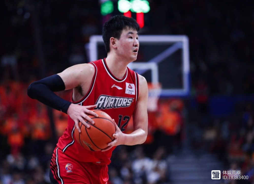 爱游戏官网-包含赛地聚焦——欧篮联今晚热度飙升;皇家社会刷新队史纪录;目标明确;资深球员宣示担当的词条