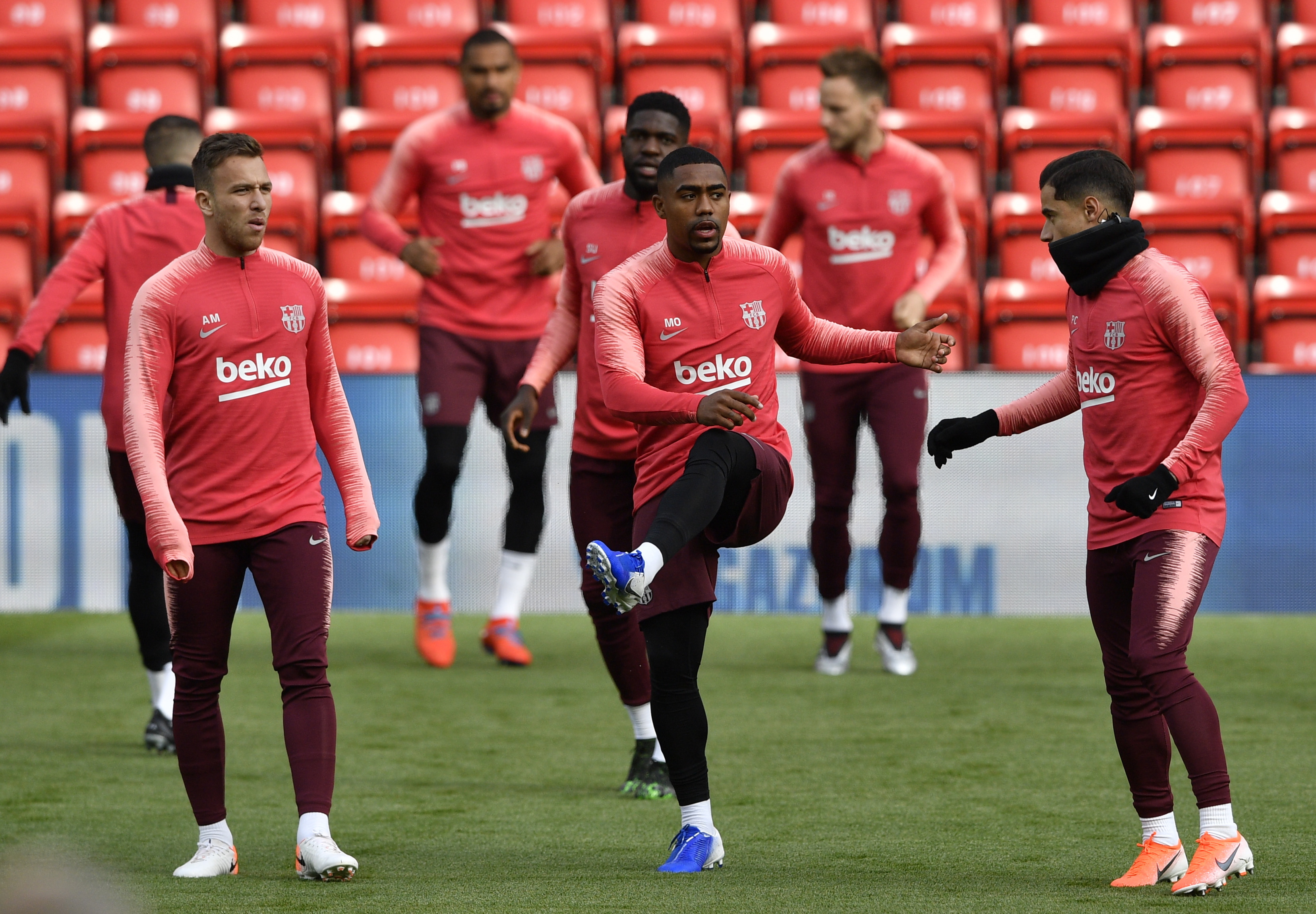 爱游戏全站-包含加时末段俄克拉荷马雷霆备战欧冠;门线救险细节曝光;气氛紧张;身体对抗强度拉满的词条